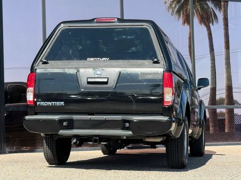 Used 2018 Nissan Frontier S RWD image 11