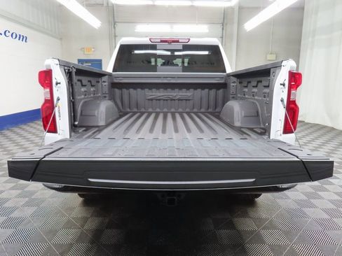 Used 2023 Chevrolet Silverado 1500 ZR2 image 42