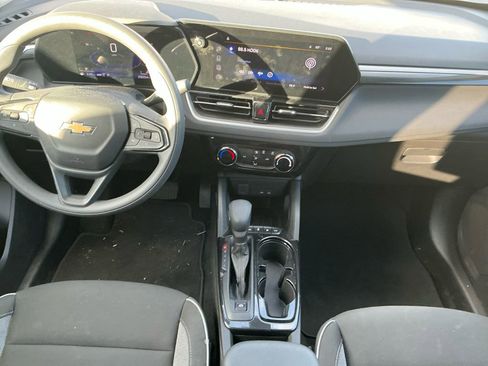 Used 2025 Chevrolet TrailBlazer LT image 11