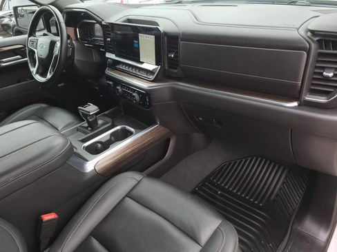 Used 2023 Chevrolet Silverado 1500 RST w/ Convenience Package II AWD/4WD image 8
