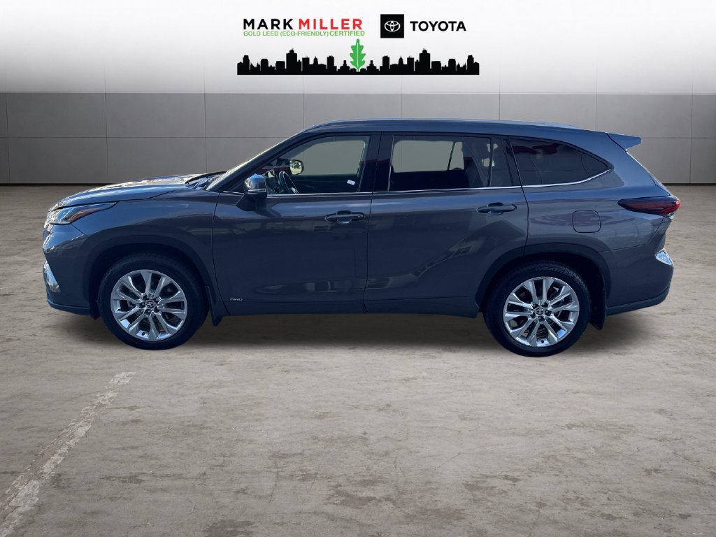 Used 2024 Toyota Highlander Limited AWD/4WD image 2