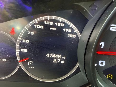 Used 2020 Porsche Cayenne S AWD/4WD image 18