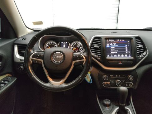 Used 2015 Jeep Cherokee Latitude w/ Cold Weather Group AWD/4WD image 22