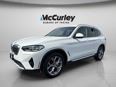 Used 2024 BMW X3 xDrive30i AWD/4WD image 3