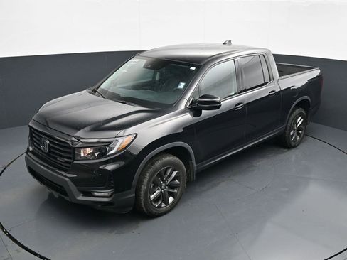 Used 2023 Honda Ridgeline Sport image 19