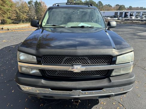 Used 2005 Chevrolet Avalanche Z71 w/ Sun And Sound Package image 13