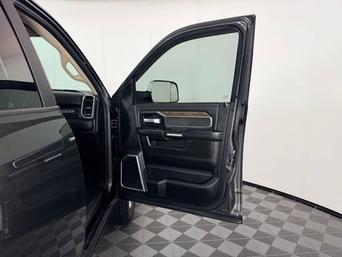 Used 2019 RAM 2500 Laramie image 31