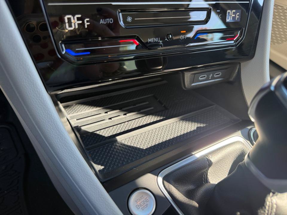 Certified 2026 Volkswagen Jetta SE FWD image 33