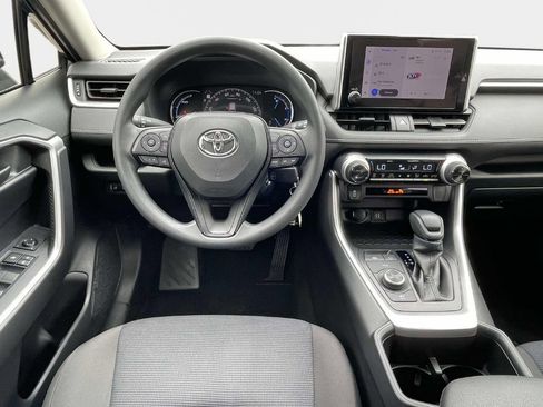 Used 2023 Toyota RAV4 LE AWD/4WD image 13