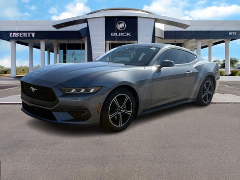 Used 2024 Ford Mustang Coupe image 7