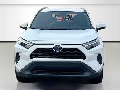 Used 2024 Toyota RAV4 XLE AWD/4WD image 2