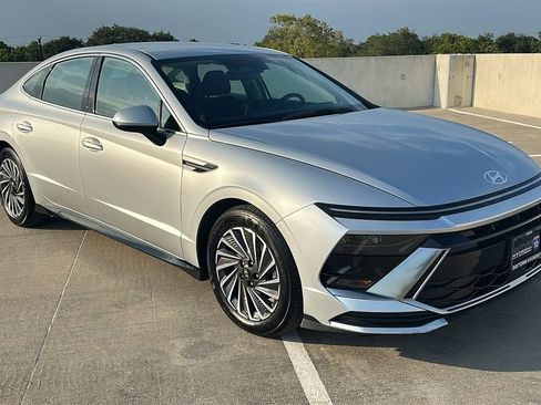 Used 2025 Hyundai Sonata SEL FWD image 14