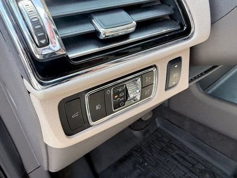 Used 2024 Lincoln Navigator Reserve AWD/4WD image 19