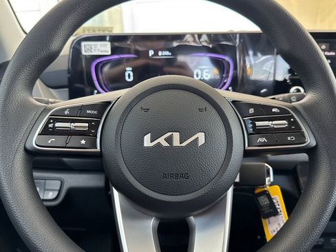New 2026 Kia Seltos LX FWD image 22
