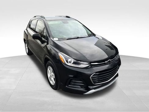 Used 2019 Chevrolet Trax LT w/ LT Convenience Package image 7