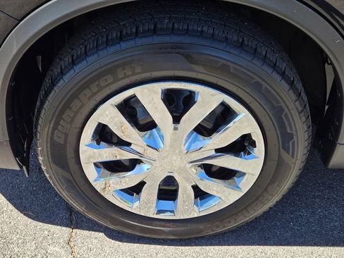 Used 2019 Nissan Rogue S FWD image 10