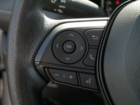 Used 2025 Toyota RAV4 XLE AWD/4WD image 26