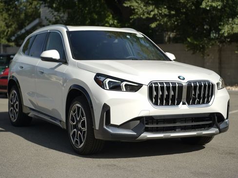 New 2026 BMW X1 xDrive28i w/ Technology Package AWD/4WD image 7