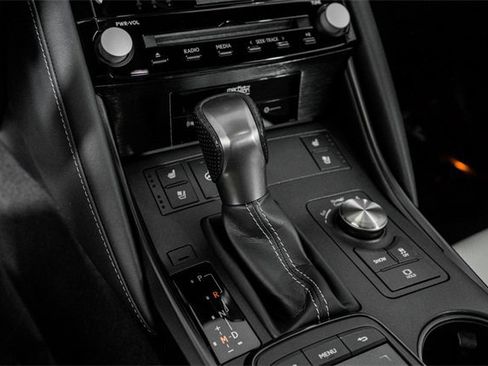 Used 2024 Lexus IS 500 image 13