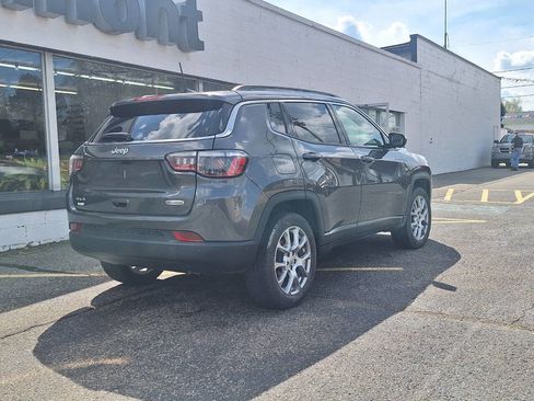 Used 2022 Jeep Compass Latitude image 7