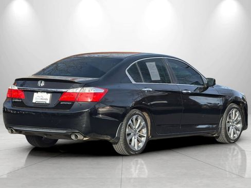 Used 2015 Honda Accord Sport image 2