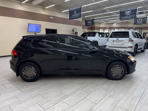 Used 2015 Volkswagen Golf S image 6