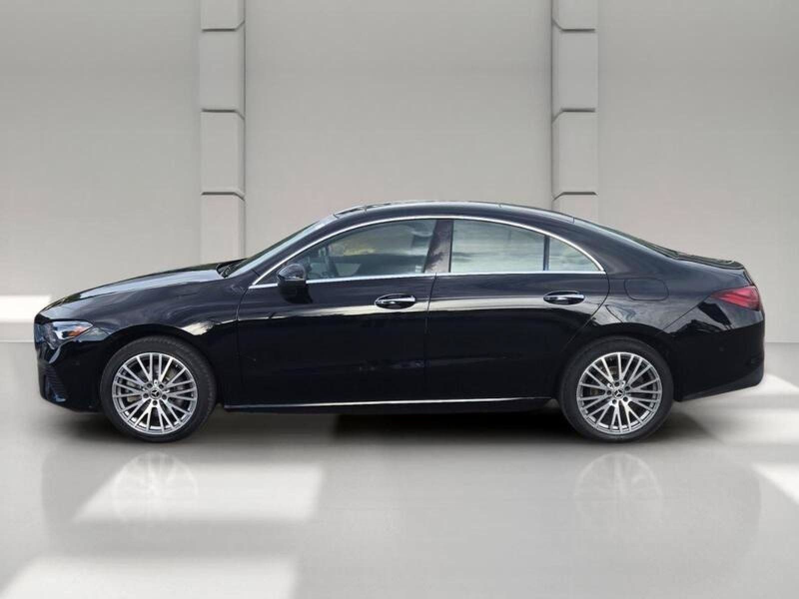 Used 2025 Mercedes-Benz CLA 250 image 4