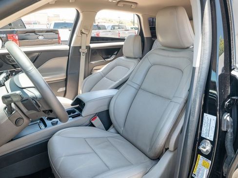 Used 2023 Lincoln Corsair Reserve w/ Equipment Group 201A image 17