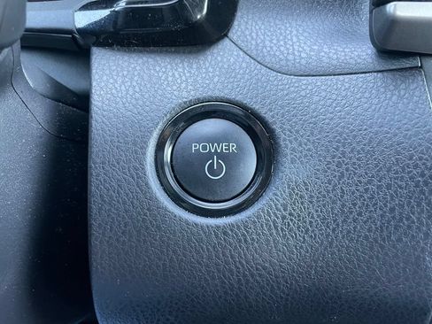 Used 2025 Toyota Camry SE FWD image 34