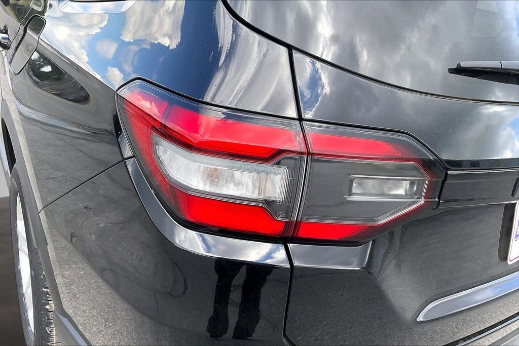 Used 2023 Honda Pilot LX image 22