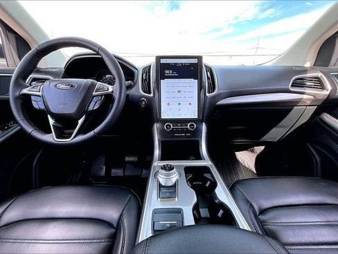 Used 2024 Ford Edge SEL w/ Convenience Package image 21