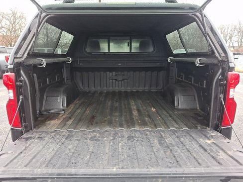 Used 2020 Chevrolet Silverado 1500 LT Trail Boss image 32