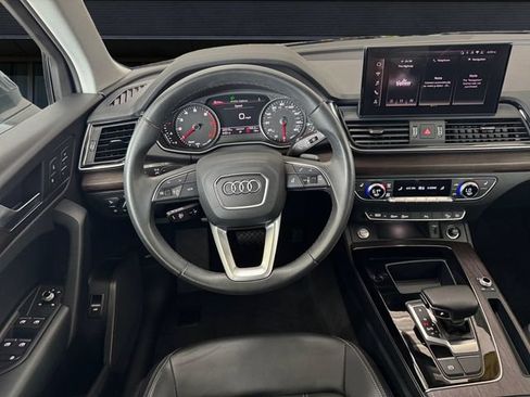 Used 2023 Audi Q5 2.0T Premium w/ Convenience Package AWD/4WD image 12