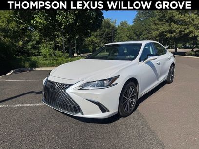 Certified 2025 Lexus ES 350 w/ Premium Package