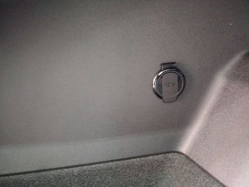 New 2026 Volkswagen Tiguan SE image 18