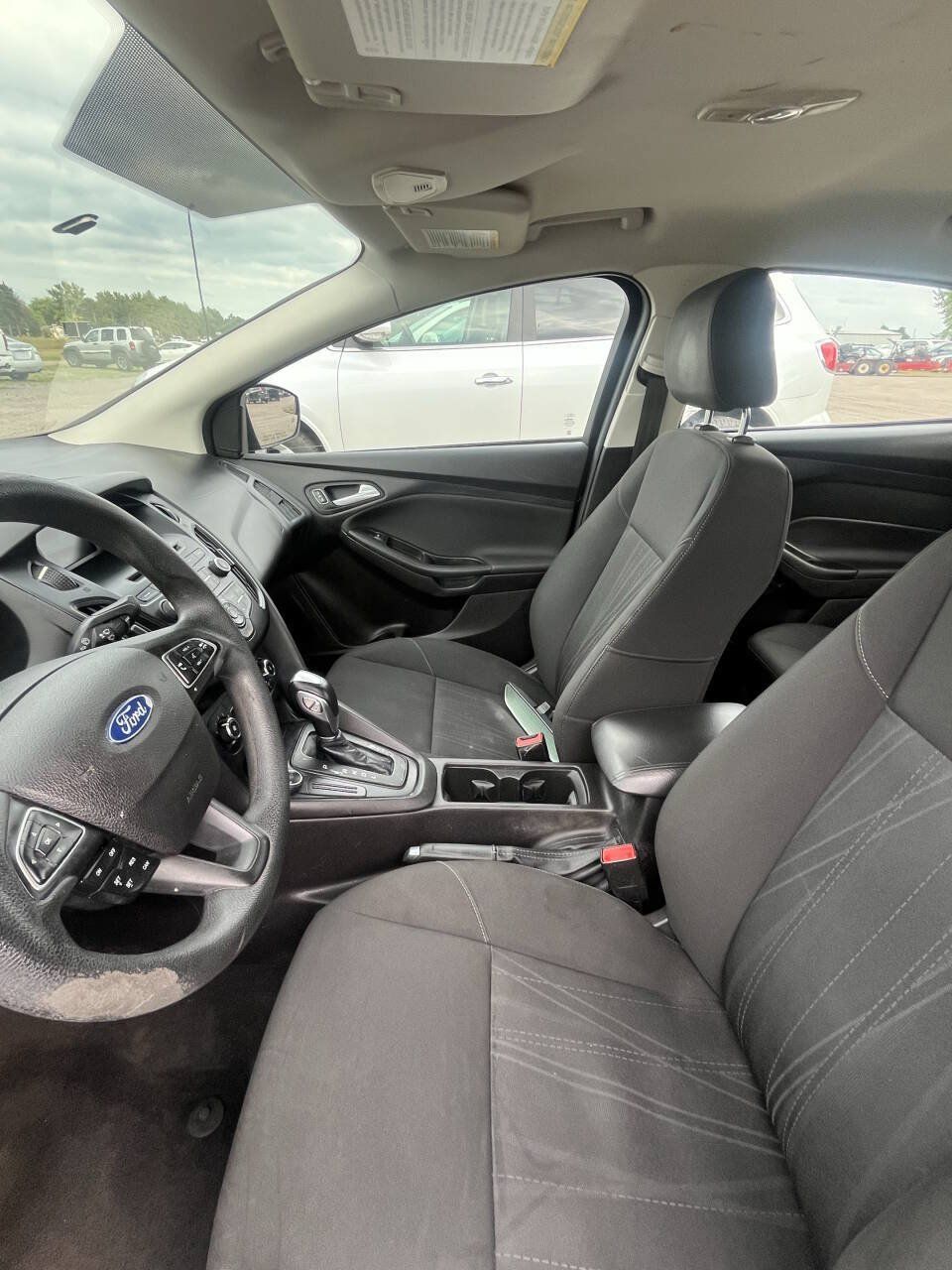 Used 2015 Ford Focus SE FWD image 6