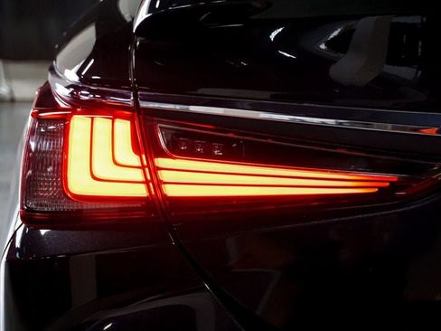 Used 2021 Lexus ES 250 w/ Premium Package image 79