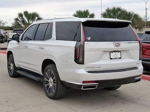 Used 2021 Cadillac Escalade Premium Luxury image 4