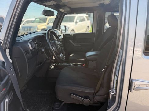 Used 2015 Jeep Wrangler Unlimited Sport image 14