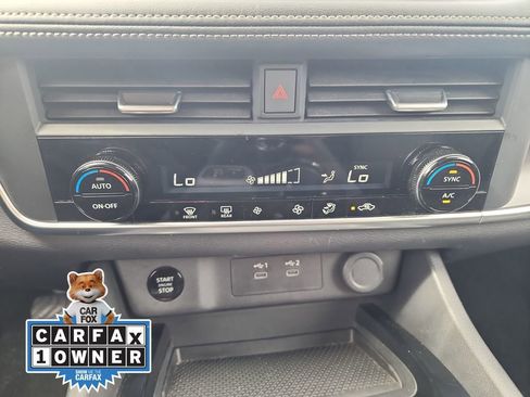 Used 2024 Nissan Rogue SV image 23