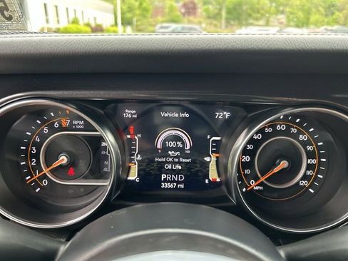 Used 2022 Jeep Wrangler Unlimited Sahara AWD/4WD image 19