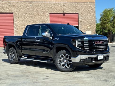 Used 2026 GMC Sierra 1500 SLT w/ SLT Premium Plus Package image 2