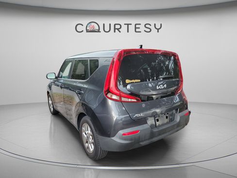 Used 2022 Kia Soul LX w/ Technology Package FWD image 11