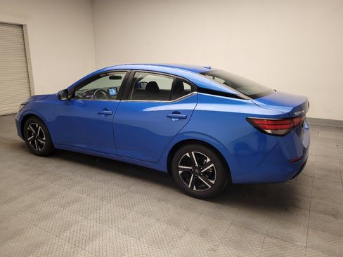 Used 2025 Nissan Sentra SV FWD image 3