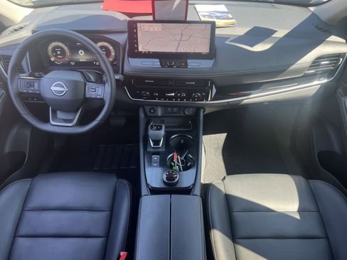 Certified 2026 Nissan Rogue SL AWD/4WD image 2