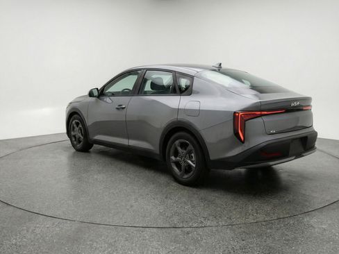 Used 2025 Kia K4 FWD image 6