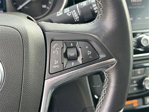 Used 2022 Buick Encore Preferred w/ Safety Package image 34