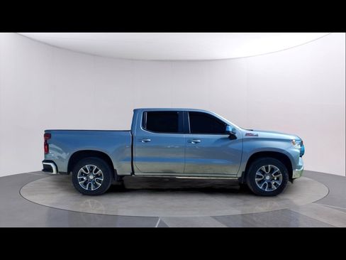Used 2025 Chevrolet Silverado 1500 LT AWD/4WD image 6