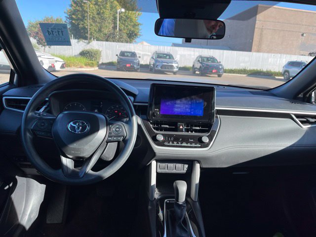 Used 2025 Toyota Corolla Cross AWD Hybrid image 13