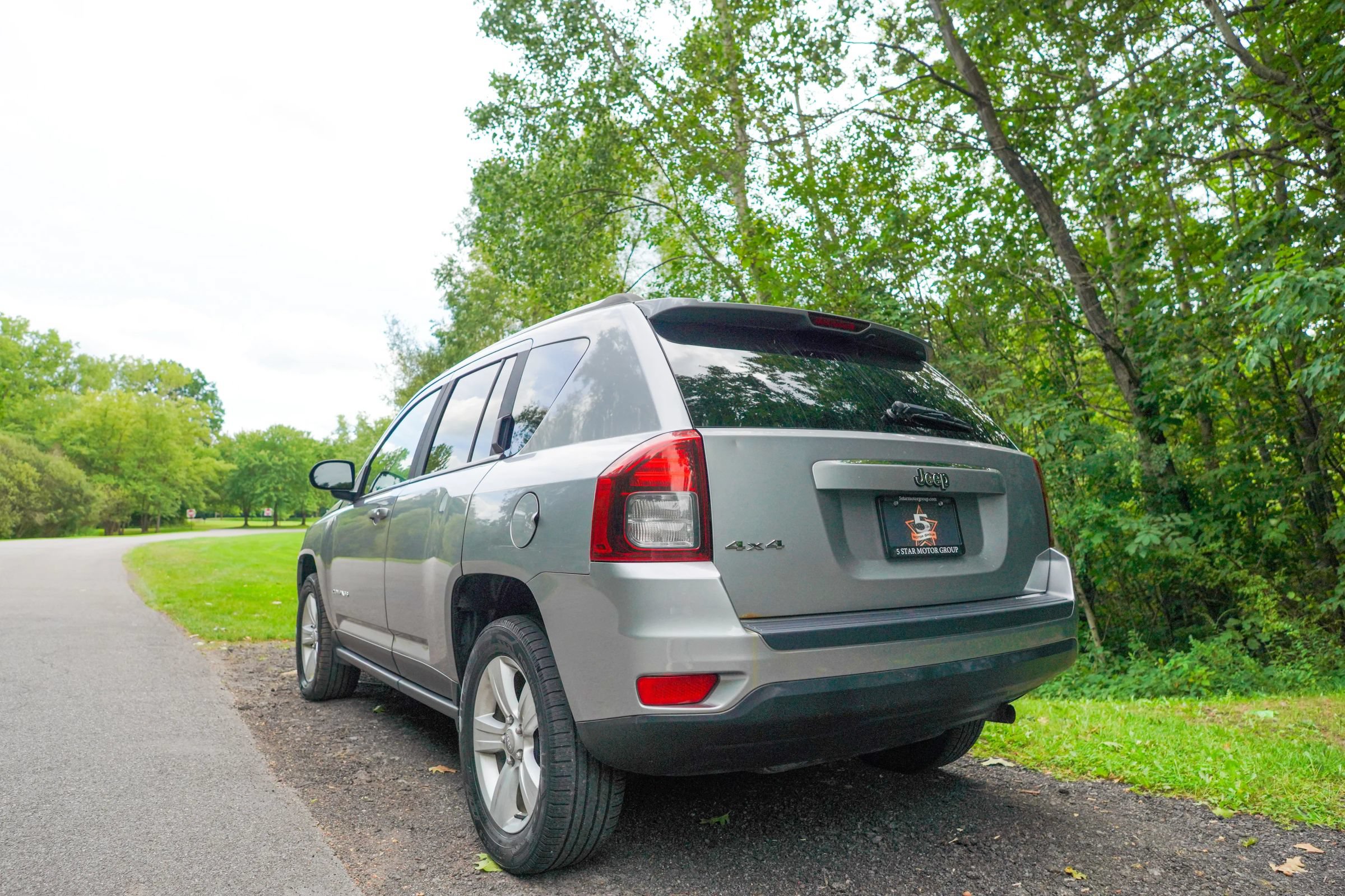 Used 2016 Jeep Compass Sport w/ Power Value Group AWD/4WD image 3